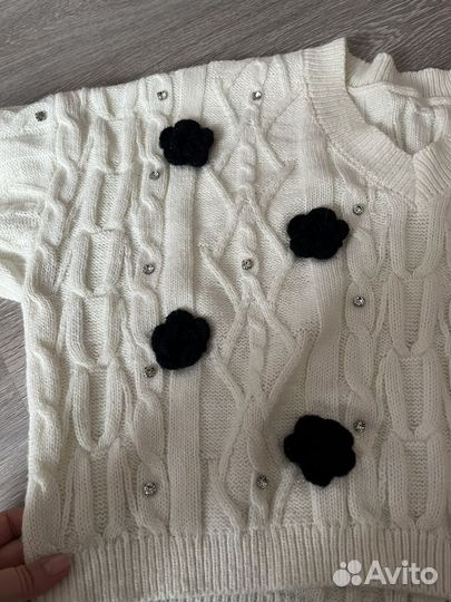 Свитер шерстяной