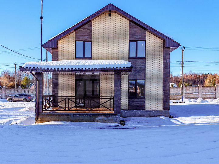 Дом 192,7 м² на участке 7 сот.