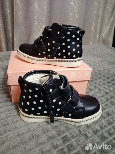 Ботинки демисезонные для девочки 26 размер, новые