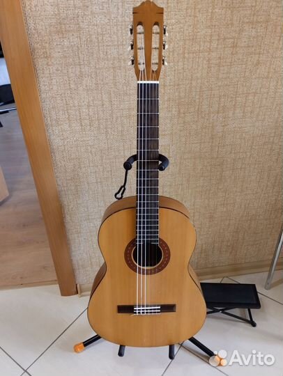 Yamaha С40 - Ymaha C40M Оригинал. Индонезия