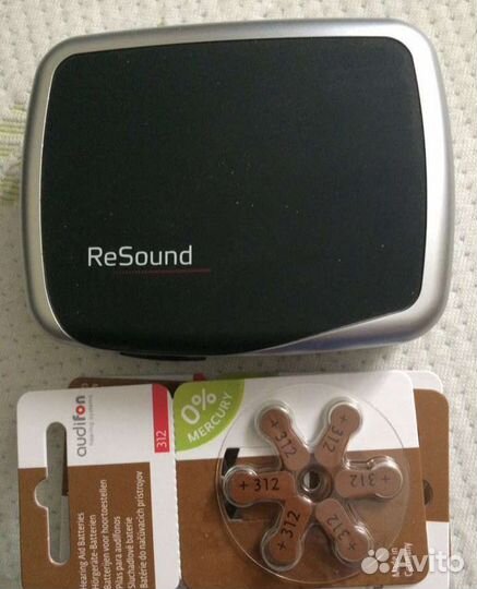 Слуховой аппарат новый