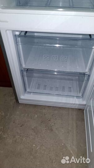 Холодильник 2х камерный