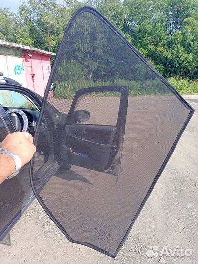 Шторки солнцезащитные