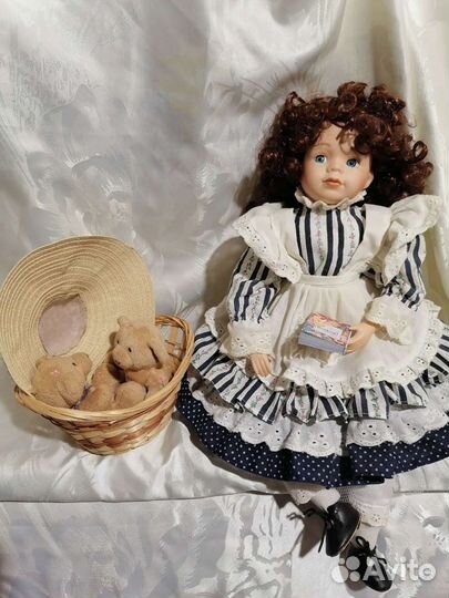 Кукла фарфоровая винтаж