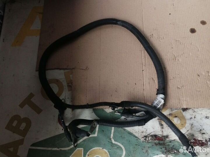 Провод плюсовой акб Opel Astra J, 2010