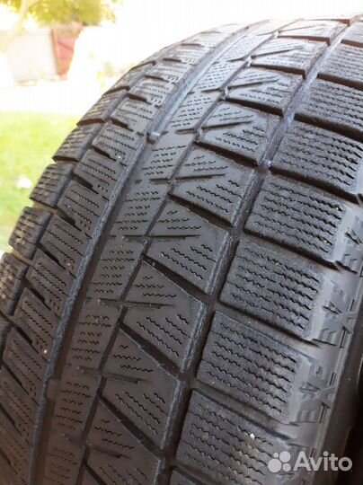 Bridgestone Blizzak Revo GZ 215/55 R16 93S