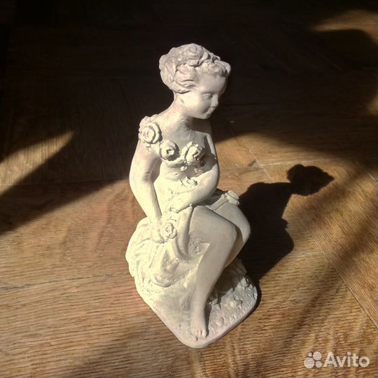 Девушка в розах