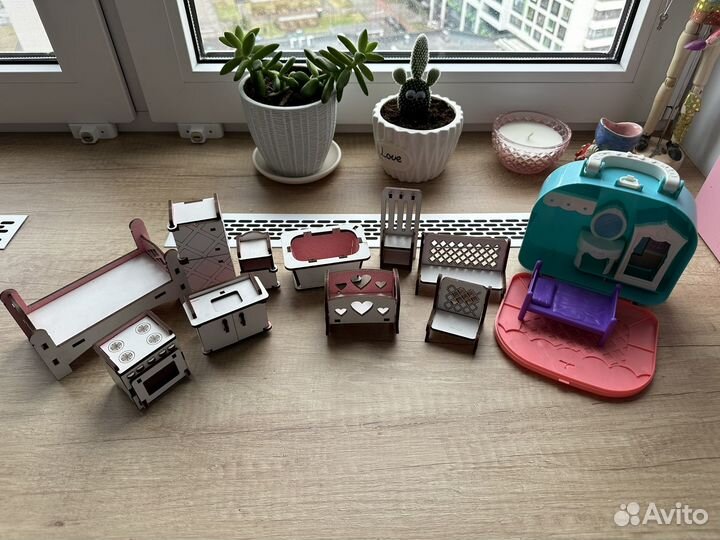 Мебель для кукольного домика деревянная