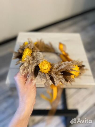 Венок на голову из цветов ручной работы