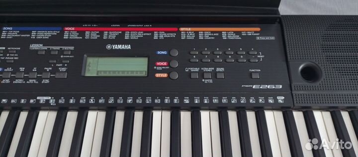 Синтезатор Yamaha PSR E263