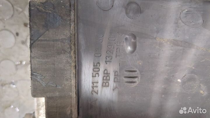 Рамка передняя Mercedes E W211, 2003