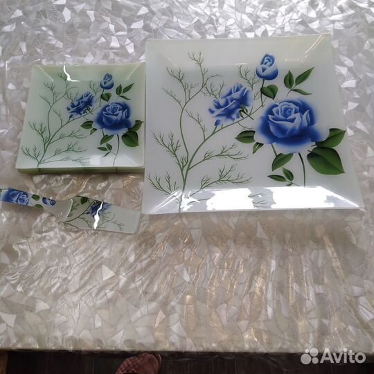 Набор квадратных тарелок из закаленного стекла