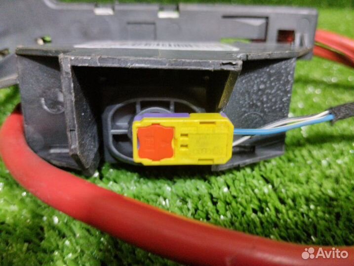 Клемма аккумулятора