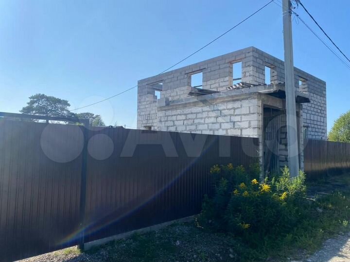 Дом 200 м² на участке 9 сот.