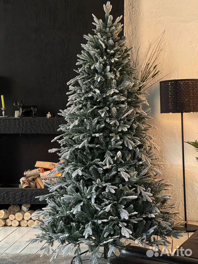 Елка искусственная