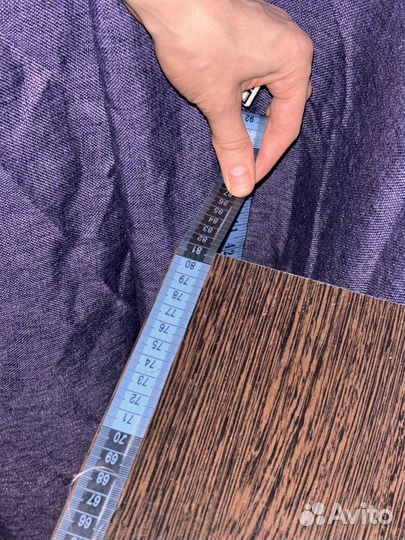 Компьютерный или письменный стол коричневый