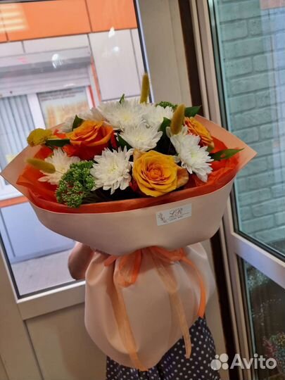 Букет с доставкой. Пионы. Розы. Хризантема