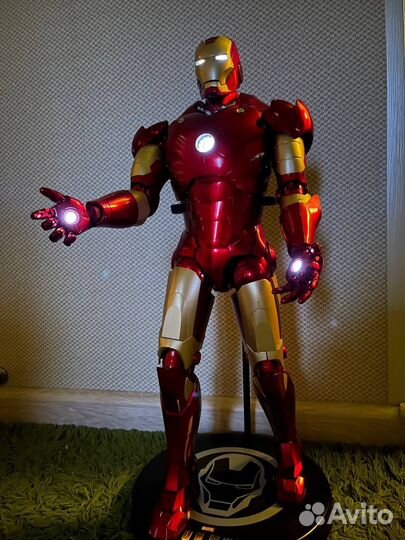 Робот marvel-железный человек, Модель Mark 3