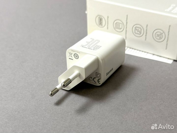 Быстрая зарядка Type-C 30W Baseus