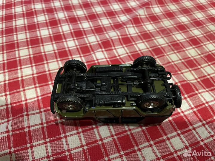 Модель УАЗ-469 масштаб 1:43