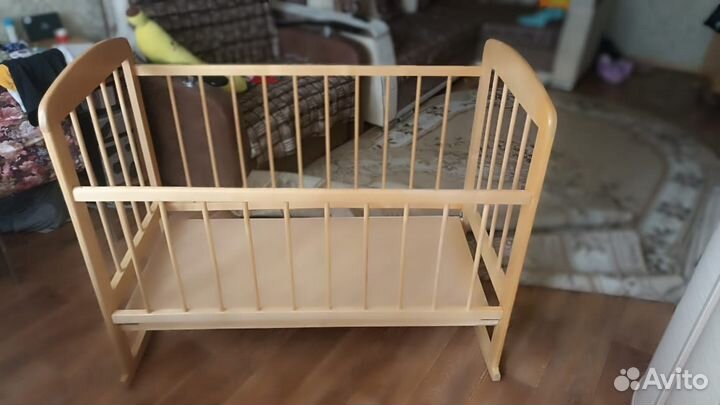 Детская кроватка