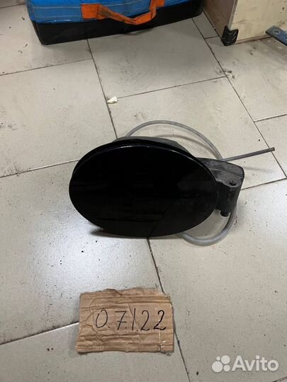 Лючок бензобака Jaguar F-Pace X761