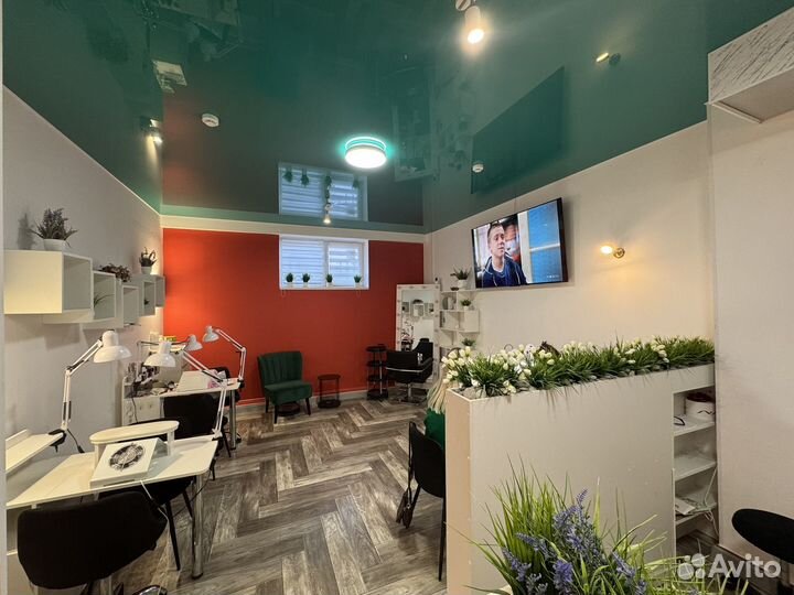 Аренда рабочего места мастера маникюра