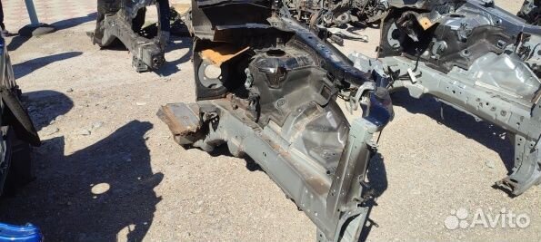 Четверть передняя левая Митсубиси Аутлендер 3 GF