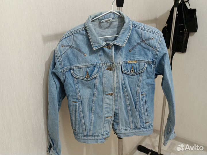 Джинсовая куртка
