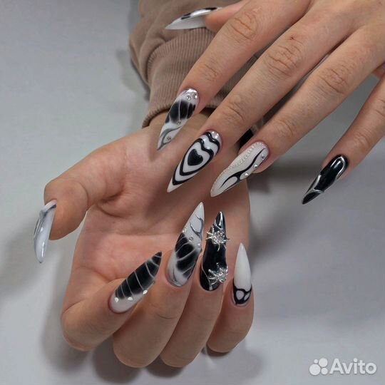 Наращивание ногтей, креативный маникюр