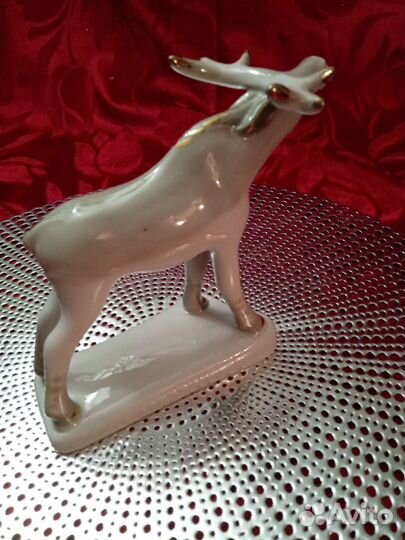 Фарфор статуэтка