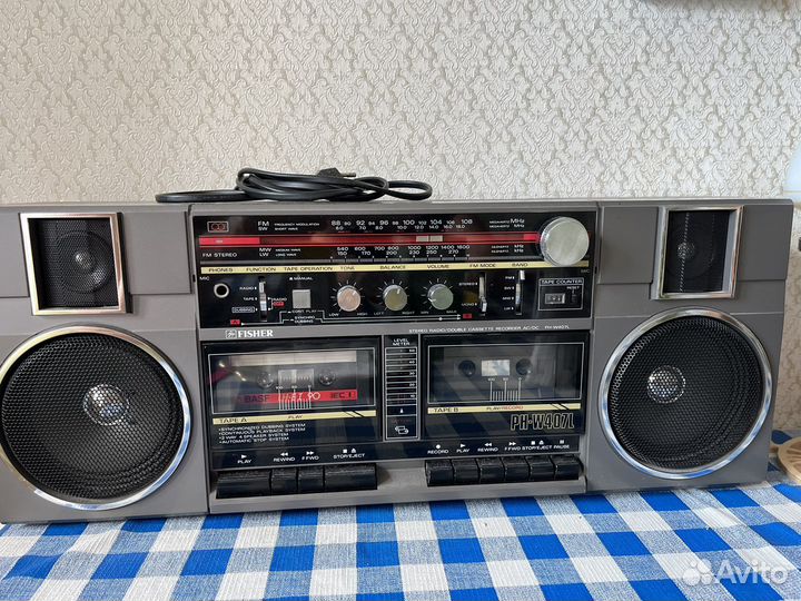 Магнитофон кассетный с радио