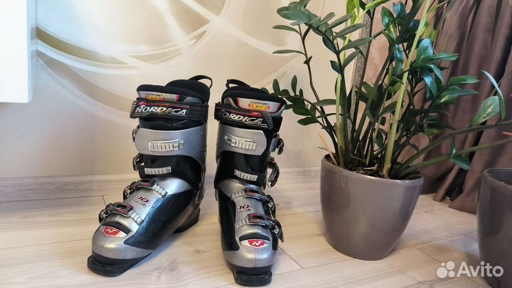 Горнолыжные ботинки Nordica