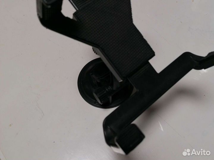 Кронштейн для планшета в автомобиль