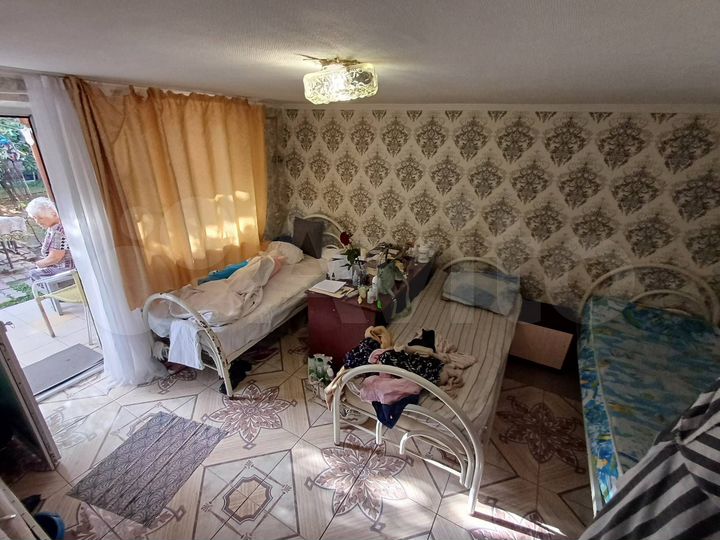 Комната 25 м² в 3-к., 1/2 эт.