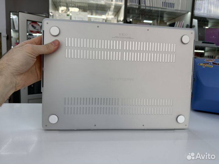 Чехол для MacBook Pro 16.2