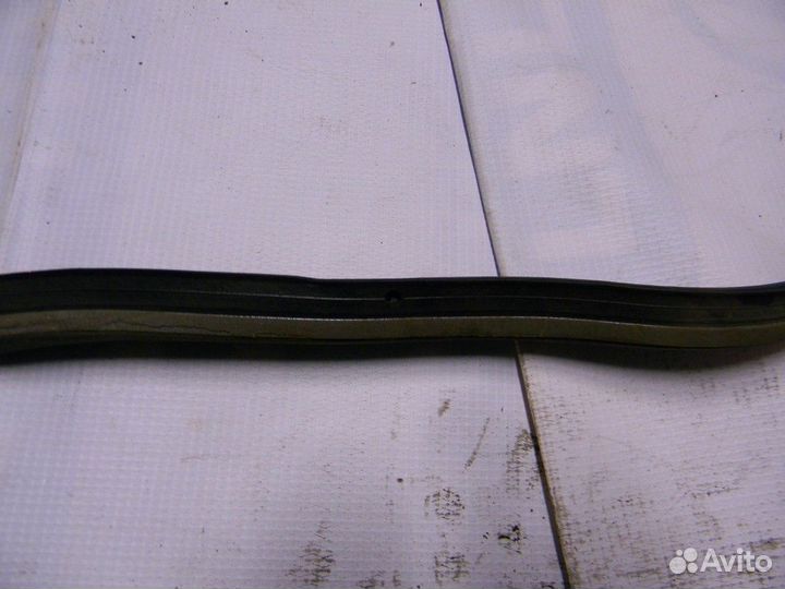 Уплотнитель (внутри) Mondeo IV 2007-2015