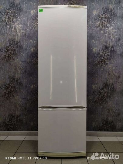 Холодильник без запаха, чистый