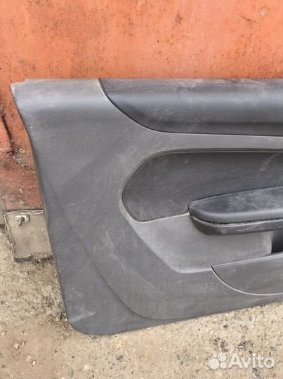 Обшивка двери ford focus 2 купе
