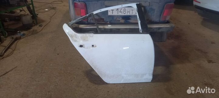 Дверь задняя правая под ремонт skoda octavia a7