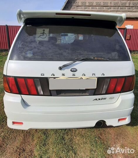 Nissan Bassara 2.4 AT, 2000, 309 000 км