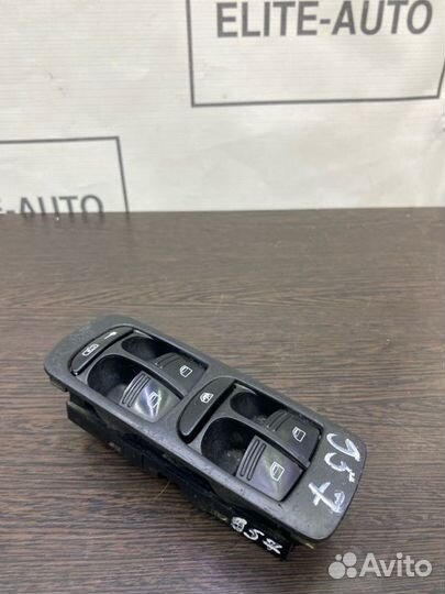 Кнопка стеклоподъемника передняя левая Porsche