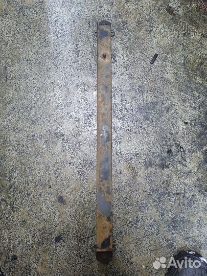 Кронштейн интеркуллера нижний Volvo F12