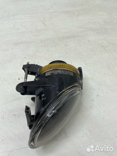 Фара противотуманная правая Volkswagen Passat B6