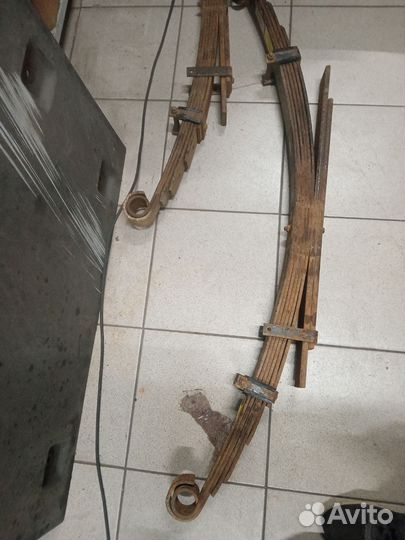 Рессора на toyota hilux