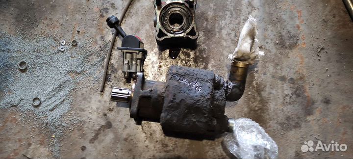 Ком насос бак на зф 9 -16. Продам