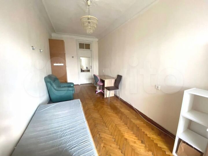 3-к. квартира, 92 м², 3/7 эт.