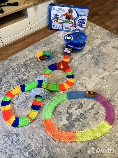 Гибкий трек с машинками