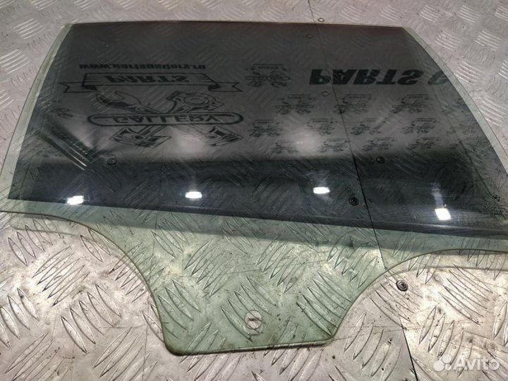 Стекло двери заднее правое Bmw 528Ix