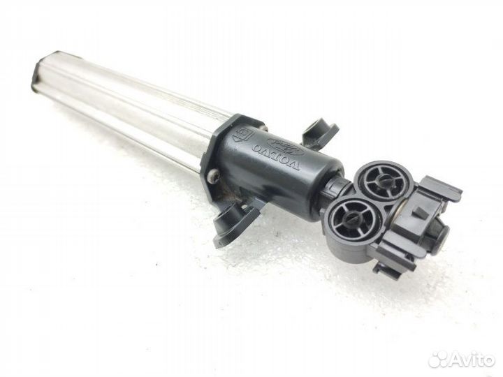 Форсунка омывателя фар передняя правая Volvo V60 1